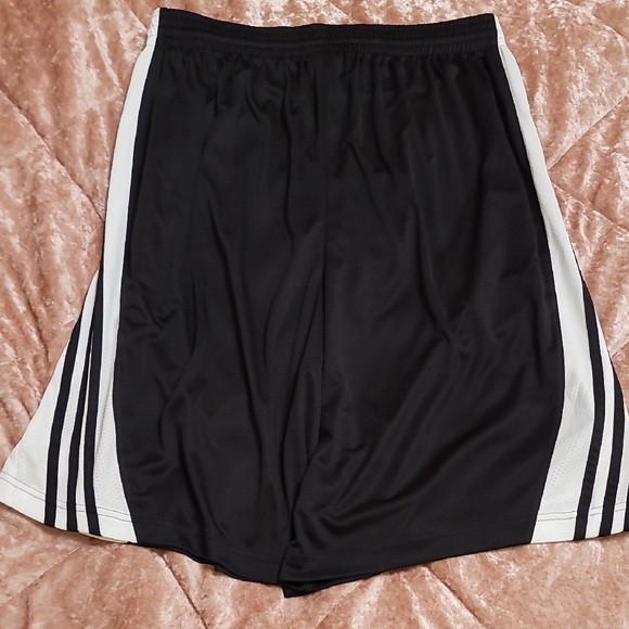 Adidas Men's XL Long Lenth Athletic Shorts in Black and White - Picture 6 of 8